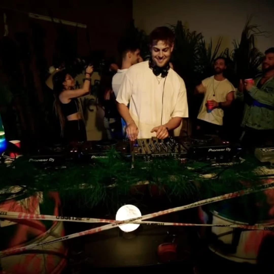 Dirección de Arte- DJ SET - LEO CEPEHA